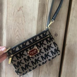 Michael Kors Wristlet